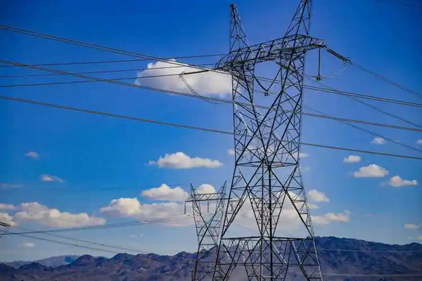 山區(qū)電網(wǎng)建設(shè)架空絕緣導(dǎo)線工程